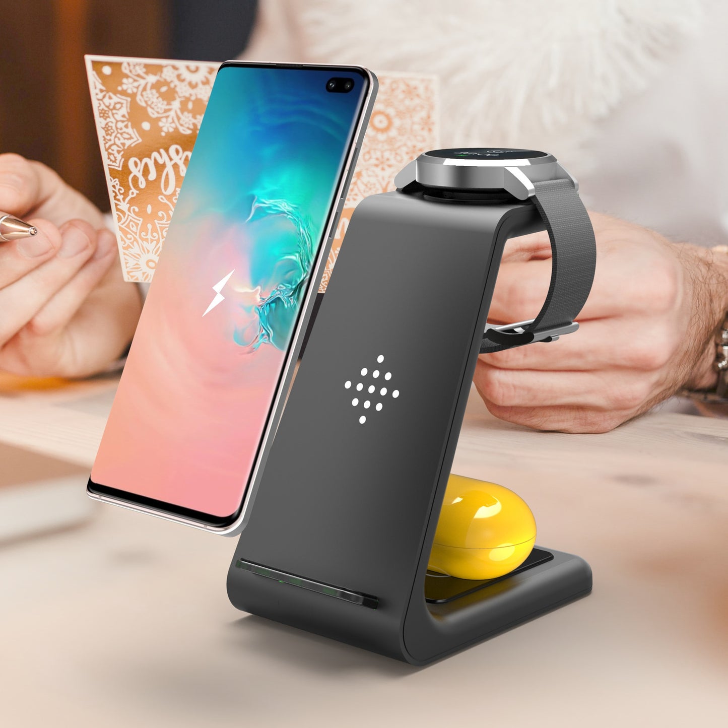 3-in-1 Fast Wireless Charging Station – Quick Charge Dock & Phone Stand